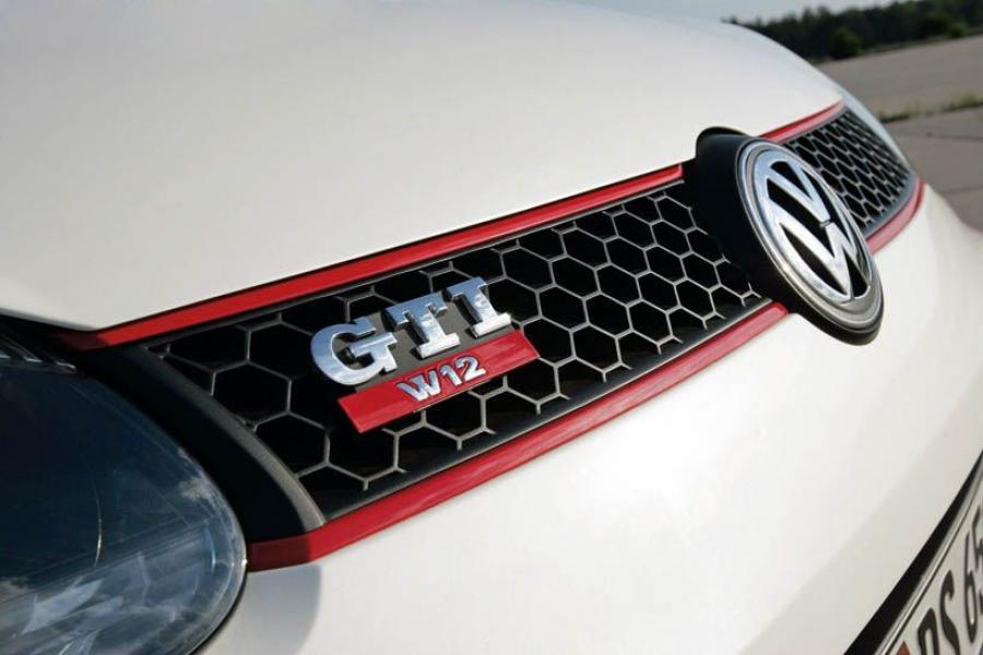  Volkswagen Golf GTi W12 650 Concept 2007 года  (фото 11 из 36)